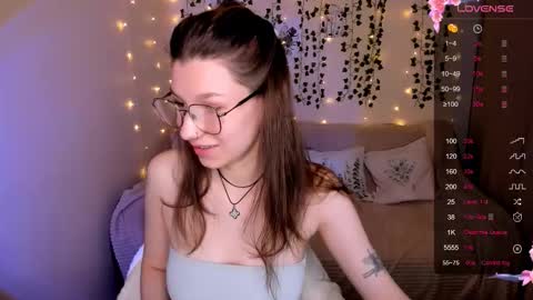 Snapshot of linablossom chatting on October 23, 3:17 am Lina online show from October 23, 3:17 am