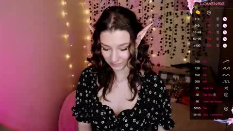 Snapshot of linablossom chatting on October 30, 8:16 am Lina online show from October 30, 8:16 am