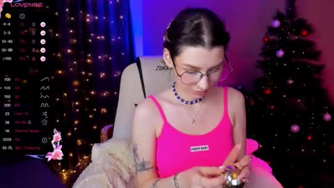 Snapshot of linablossom chatting on December 15, 8:51 am Lina online show from December 15, 8:51 am