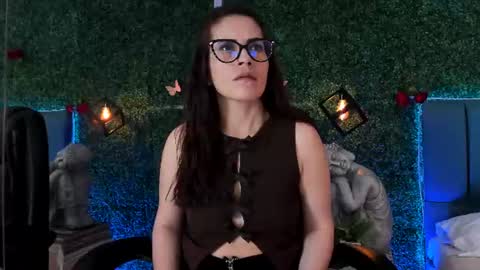 Lina  online show from June 10, 11:20 am