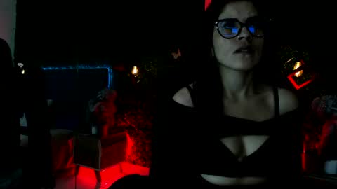 Snapshot of linagh chatting on July 1, 11:56 am Lina online show from July 1, 11:56 am