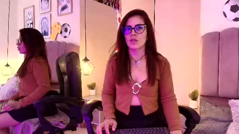 Snapshot of linagh chatting on July 4, 6:58 pm Lina online show from July 4, 6:58 pm