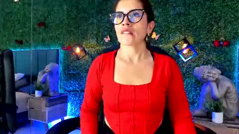 Snapshot of linagh chatting on July 7, 11:25 am Lina online show from July 7, 11:25 am