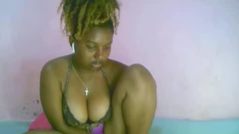 linah1123 online show from October 3, 11:29 am