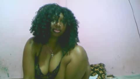 linah1123 online show from October 24, 7:05 am