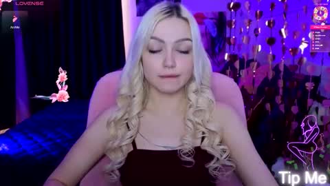 Snapshot of linalirian chatting on February 27, 10:04 am I am Lina online show from February 27, 10:04 am