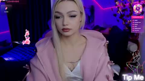 Snapshot of linalirian chatting on March 17, 1:58 pm I am Lina online show from March 17, 1:58 pm