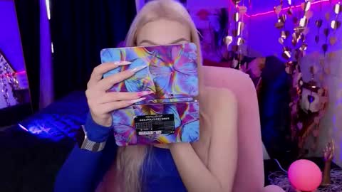 Snapshot of linalirian chatting on March 21, 8:08 am I am Lina online show from March 21, 8:08 am