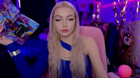 Snapshot of linalirian chatting on March 21, 8:19 am I am Lina online show from March 21, 8:19 am