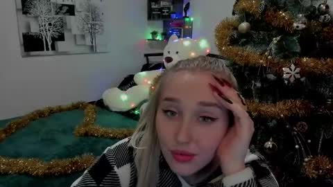 Lina online show from December 24, 2:43 am