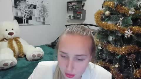 Lina online show from January 12, 8:25 pm