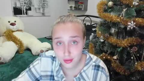 Lina online show from January 14, 8:15 pm