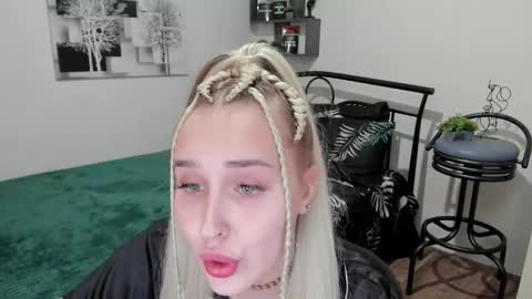 Lina online show from February 25, 8:51 pm