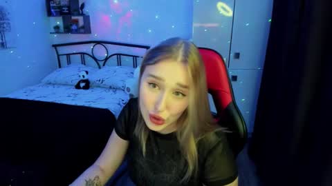 Lina online show from October 16, 9:49 pm