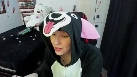 Lina online show from October 31, 9:49 pm