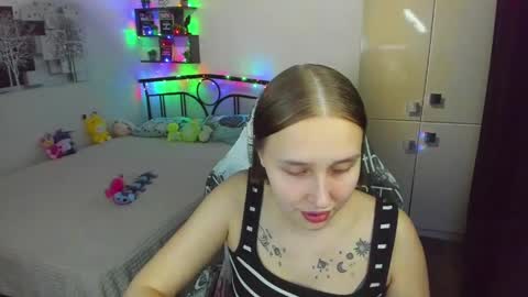 Snapshot of linatruly chatting on May 4, 9:33 pm Lina online show from May 4, 9:33 pm