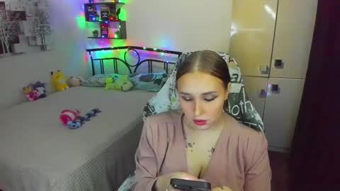 Snapshot of linatruly chatting on May 15, 9:33 pm Lina online show from May 15, 9:33 pm
