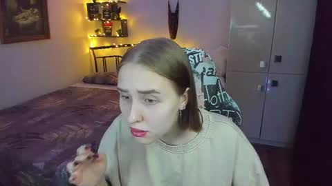 Lina online show from July 1, 9:25 pm
