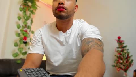 lincom amith online show from December 22, 5:23 am