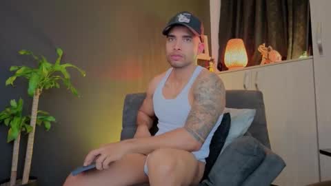 Snapshot of lincom_amith chatting on November 12, 11:36 pm lincom amith online show from November 12, 11:36 pm