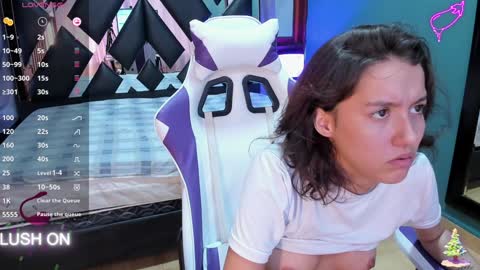  Linda  online show from December 2, 9:50 pm