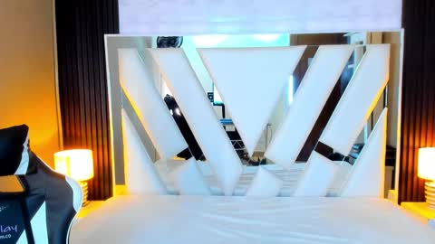  Linda  online show from October 13, 6:08 pm