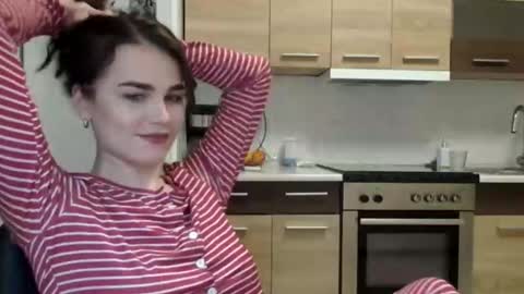 Linda online show from November 22, 8:08 pm