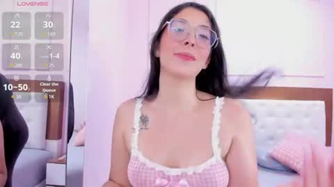 Snapshot of linda_balti chatting on June 10, 7:46 pm LINDA online show from June 10, 7:46 pm