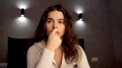 Linda online show from November 9, 1:31 pm