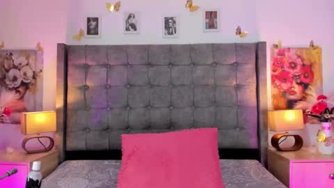 Linda Fosterr online show from April 27, 10:19 pm