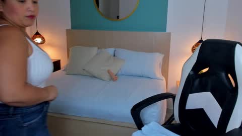 Snapshot of linda_rios_ chatting on January 9, 7:18 pm L I N D A online show from January 9, 7:18 pm
