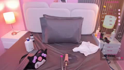 linda_sofi__ online show from February 18, 10:58 pm