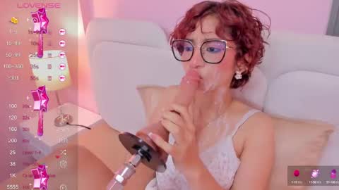 linda_sofi__ online show from February 26, 10:53 pm