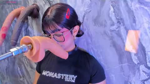 linda_sofi__ online show from June 18, 7:40 pm