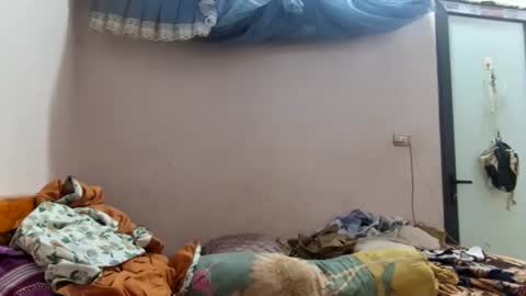 linda_yiyi online show from June 16, 2:14 am