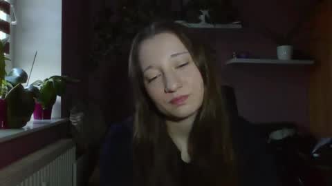 LindaAmore online show from September 23, 6:27 am