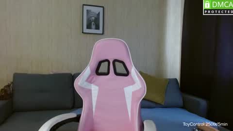 Snapshot of lindaernestine chatting on July 27, 10:33 am LindaErnestine online show from July 27, 10:33 am