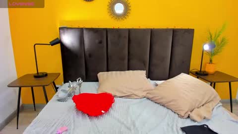 Linda online show from February 13, 4:43 am