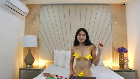 Linda love  online show from April 11, 11:47 am