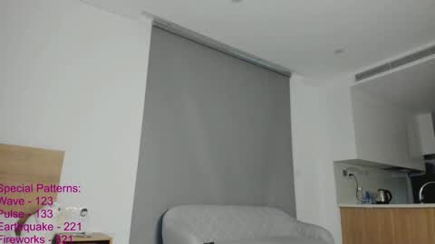 Snapshot of lindamei chatting on December 11, 11:32 pm lindamei online show from December 11, 11:32 pm