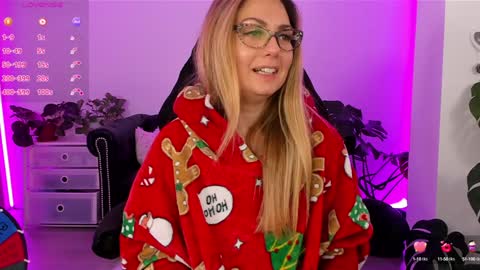 Linda  --  online show from December 11, 9:55 pm