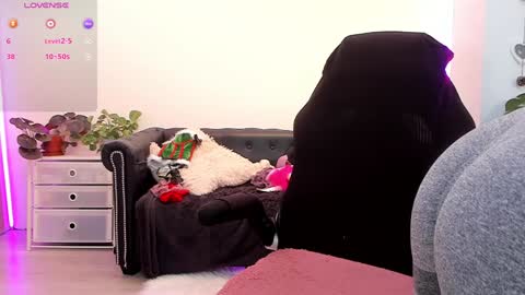 Linda  --  online show from January 18, 4:21 pm