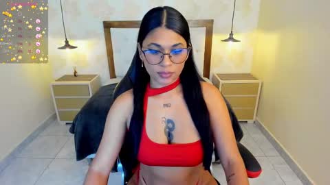 Snapshot of lindsay_martin chatting on February 27, 6:53 pm L I N D S A Y online show from February 27, 6:53 pm
