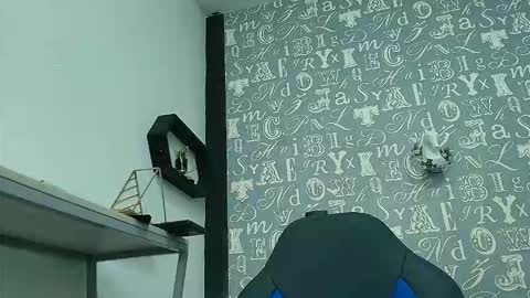  Lindsey  online show from September 28, 11:59 am