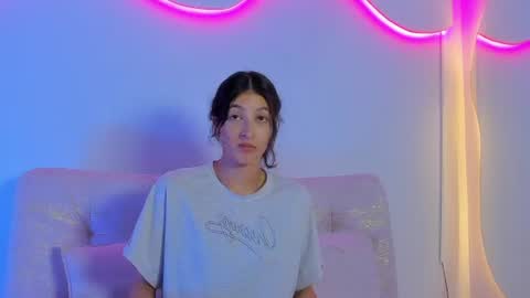 Snapshot of lindseycarter_ chatting on June 15, 8:22 pm lindsey online show from June 15, 8:22 pm