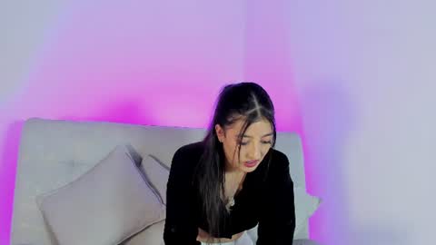 lindsey  online show from July 20, 8:00 pm