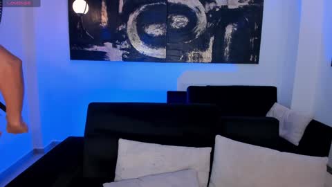 Lin  online show from February 3, 8:03 pm