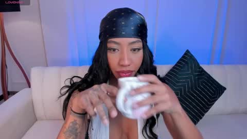 Lin  online show from February 13, 8:55 pm
