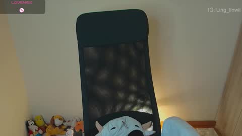 Snapshot of ling_meow chatting on March 20, 2:22 pm Ling online show from March 20, 2:22 pm