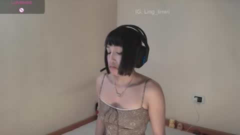 Snapshot of ling_meow chatting on March 27, 1:55 pm Ling online show from March 27, 1:55 pm